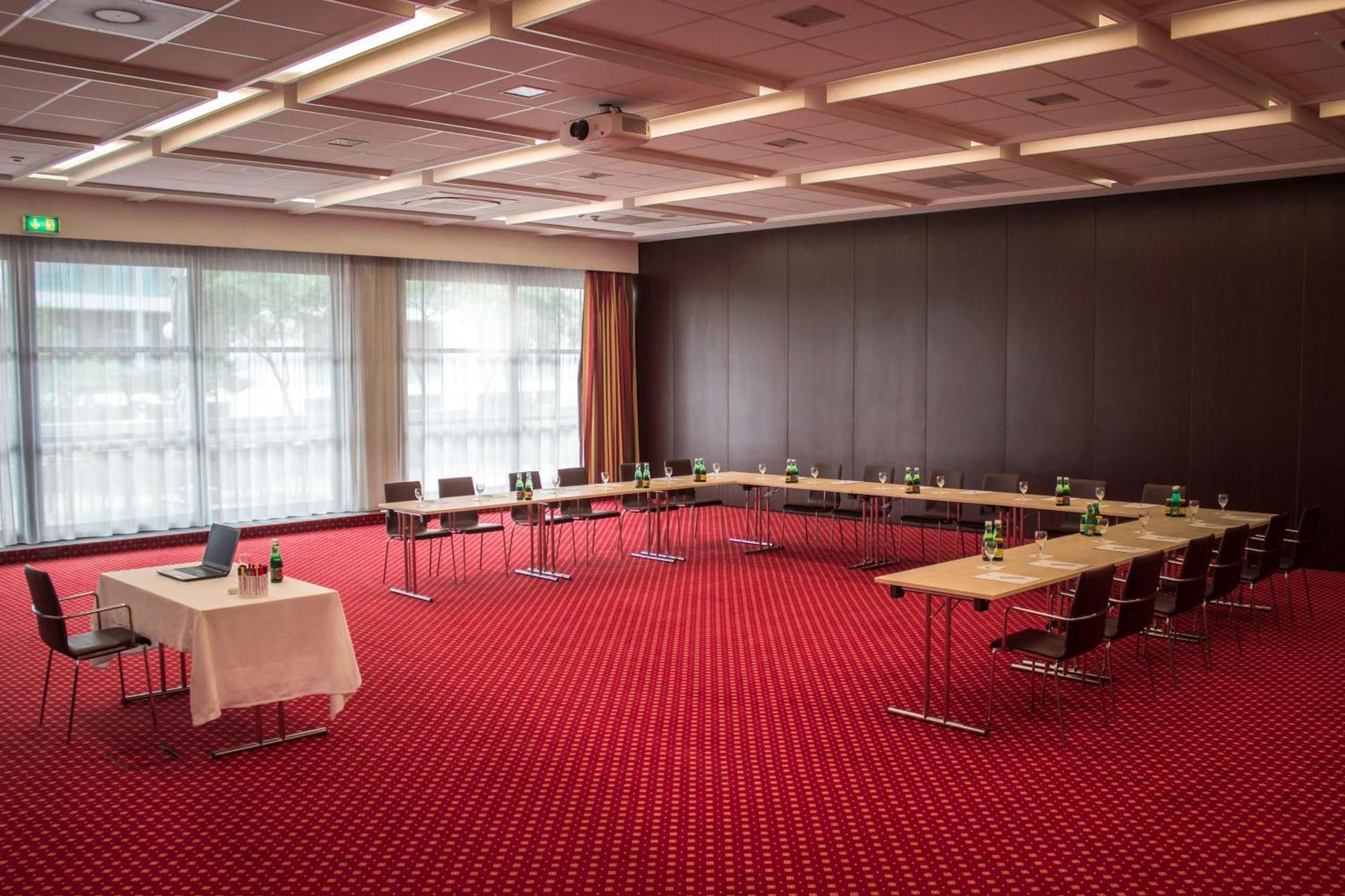 Best Western Plaza Hotel Wels Bagian luar foto