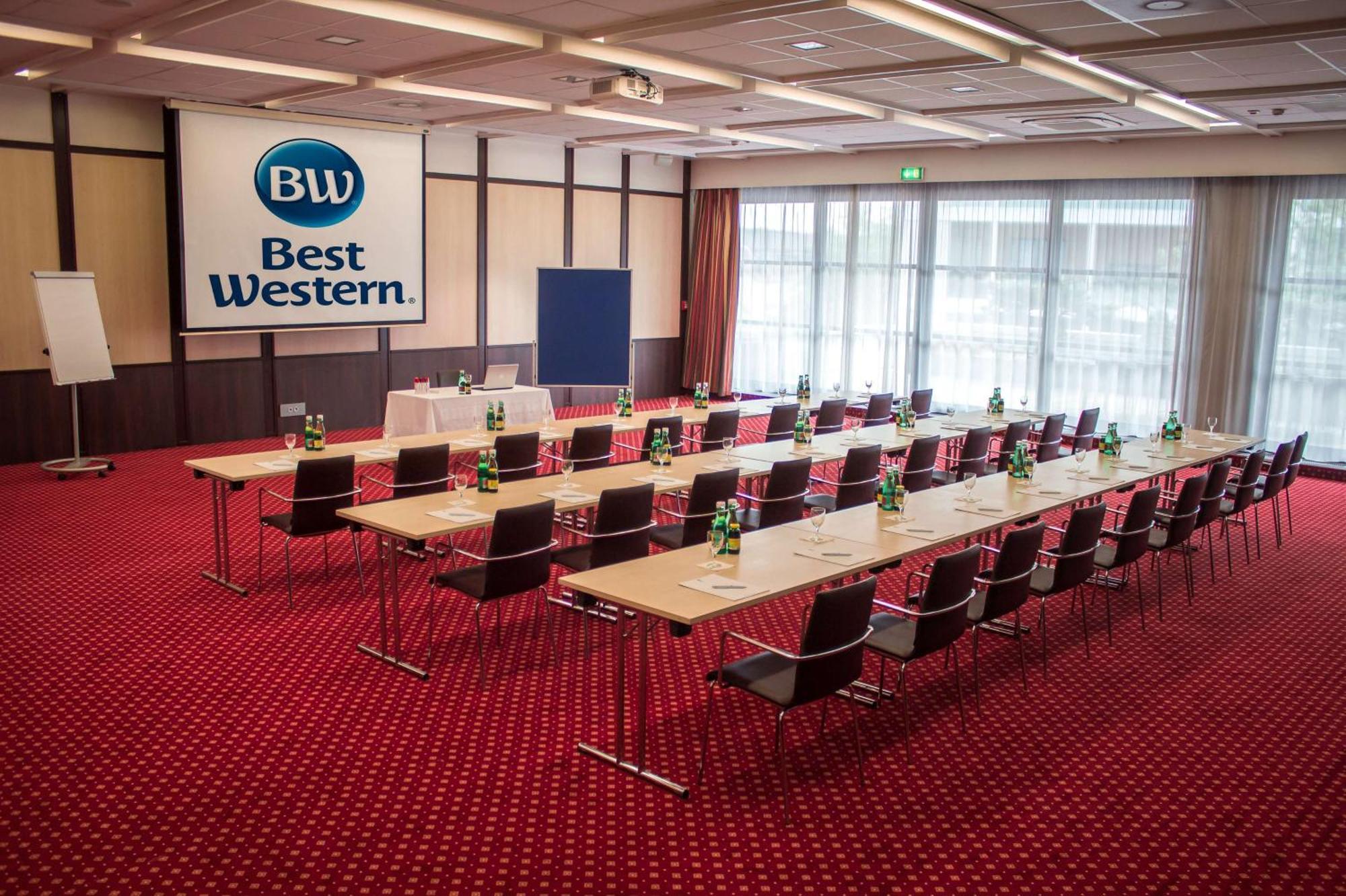 Best Western Plaza Hotel Wels Bagian luar foto