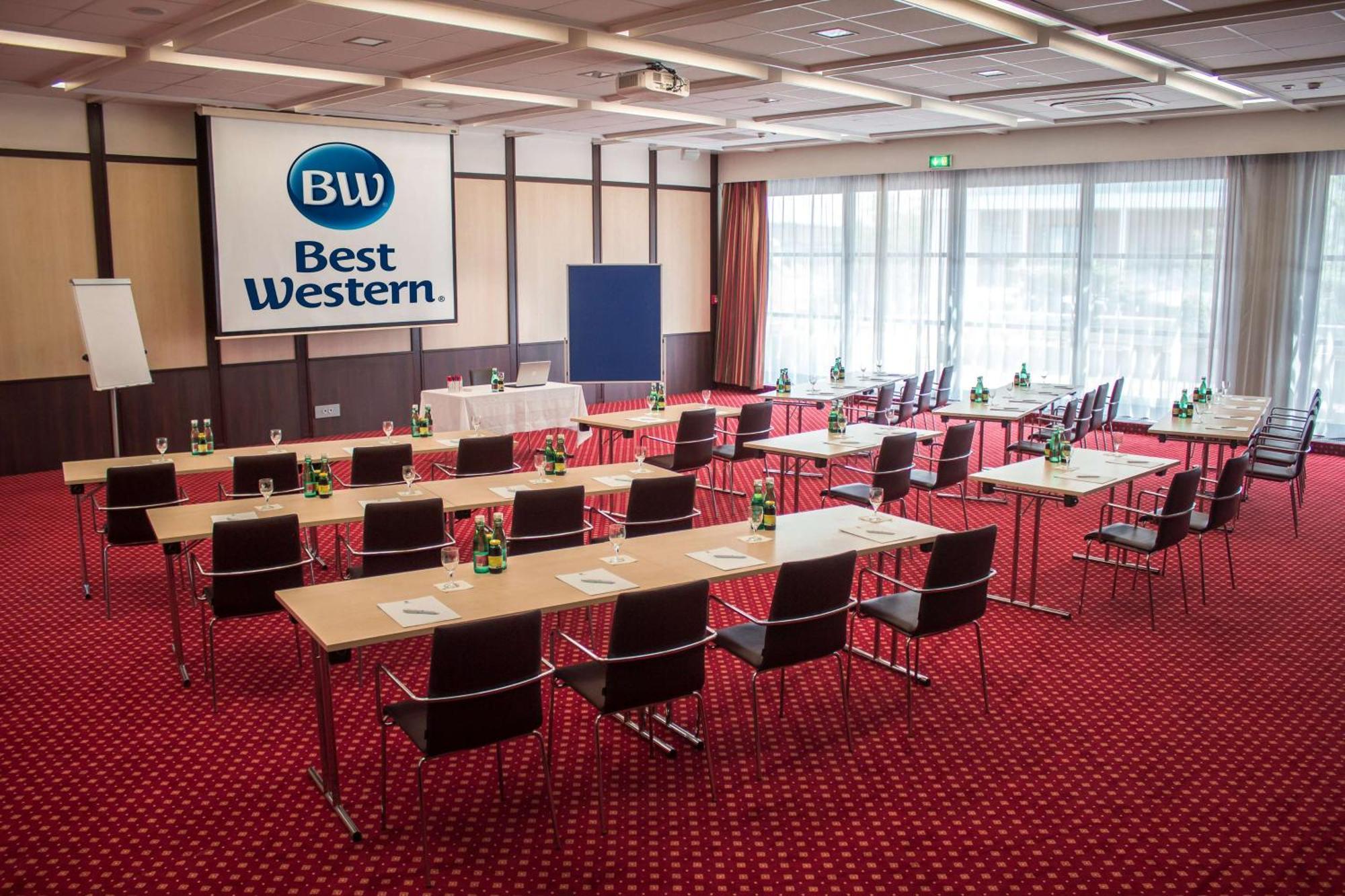 Best Western Plaza Hotel Wels Bagian luar foto