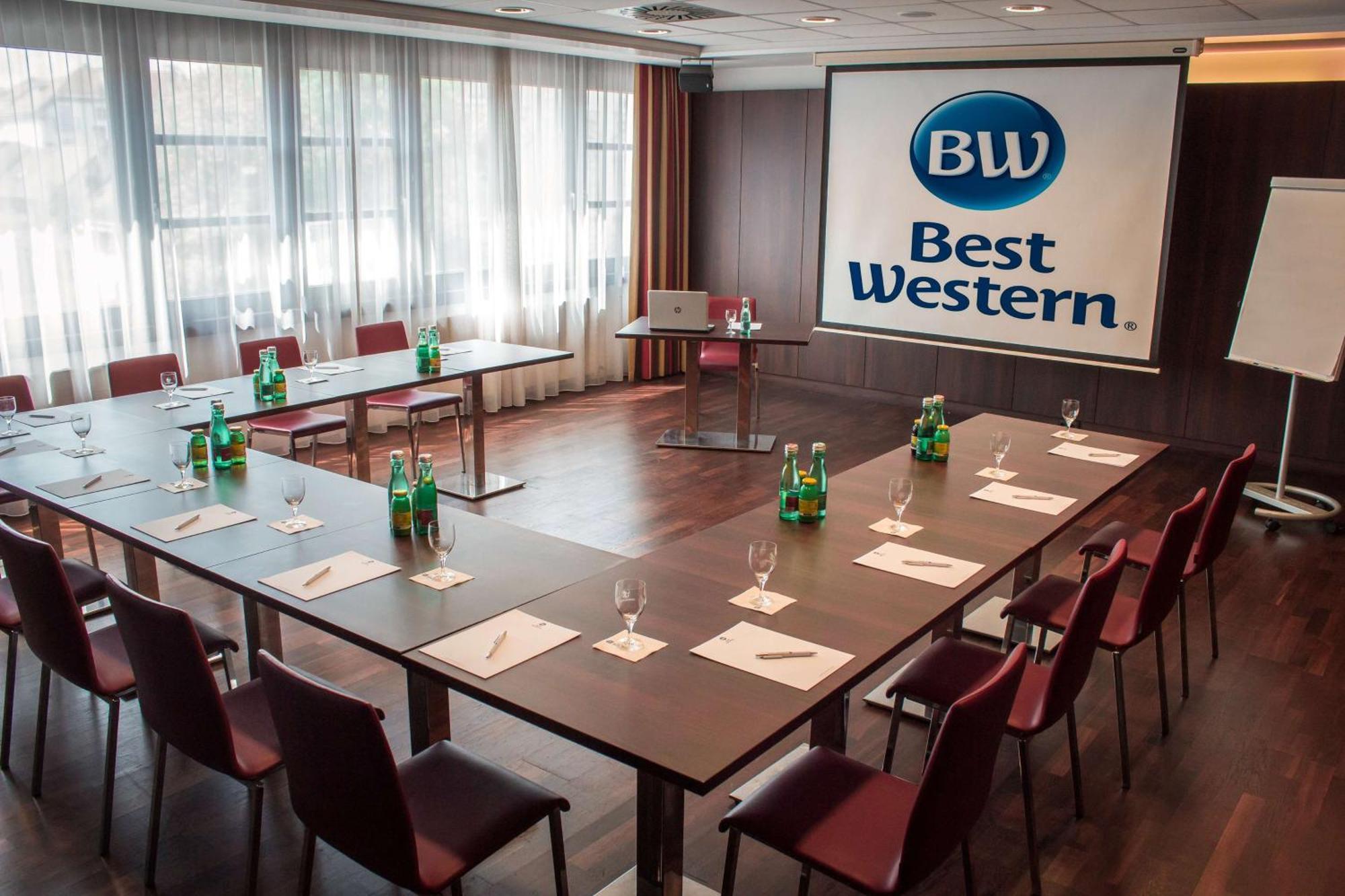 Best Western Plaza Hotel Wels Bagian luar foto